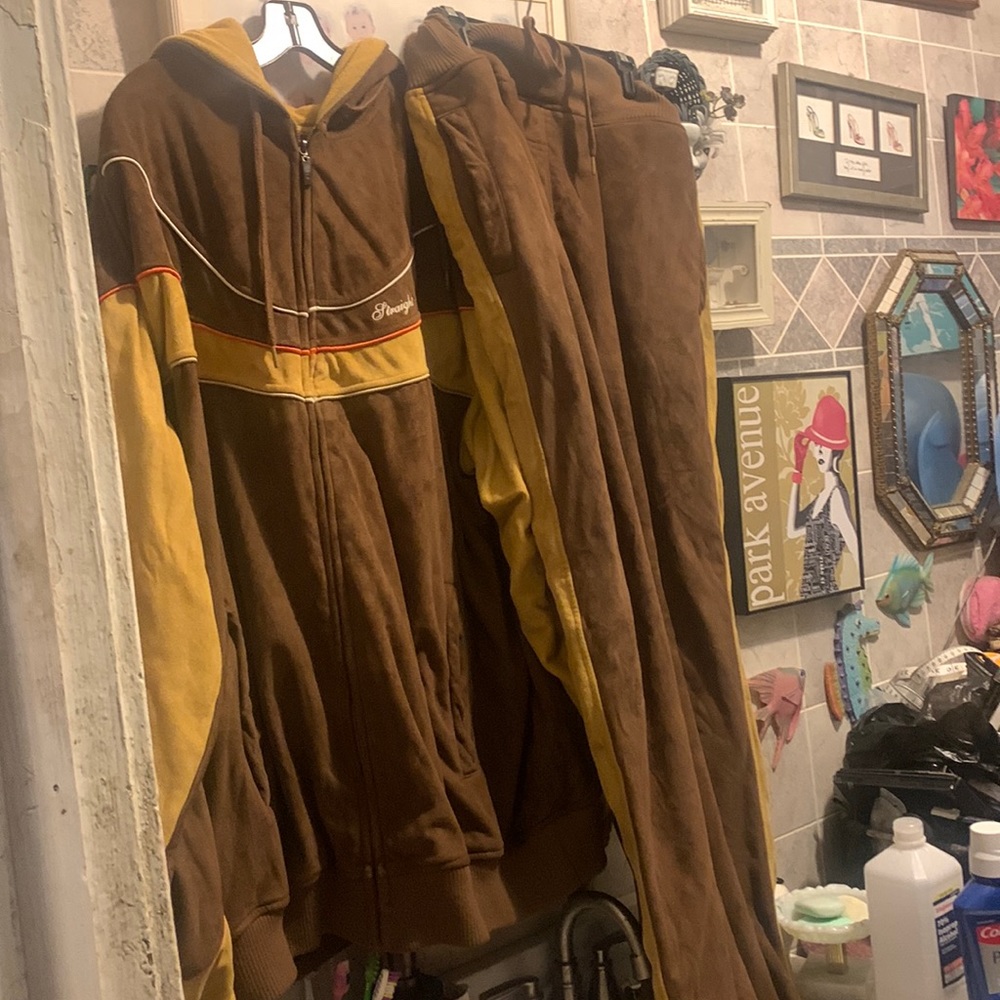 Delf jogging suit